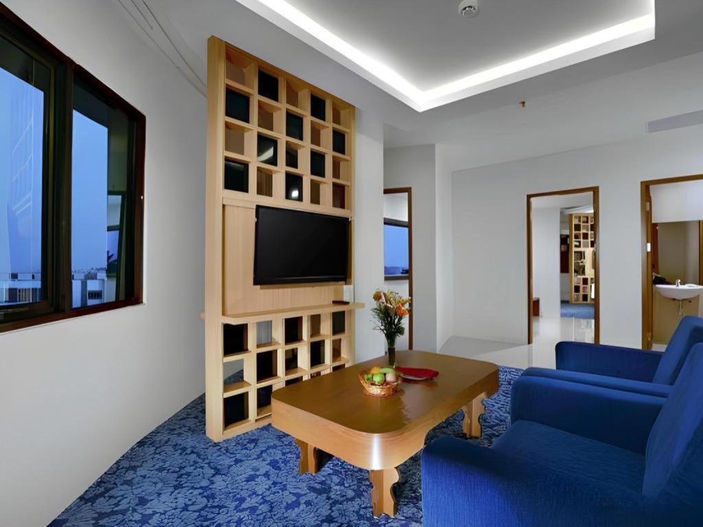Ck Tanjungpinang Hotel And Convention Centre Luaran gambar